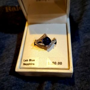 Radiant Gem sterling silver Blue sapphire and Diamante ring Size 8.